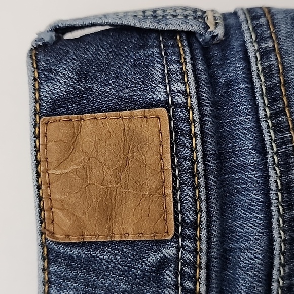 American Eagle Stretch Women's  Slim Boot Denim Faded Blue Jeans Size 2 Short - Picture 13 of 16